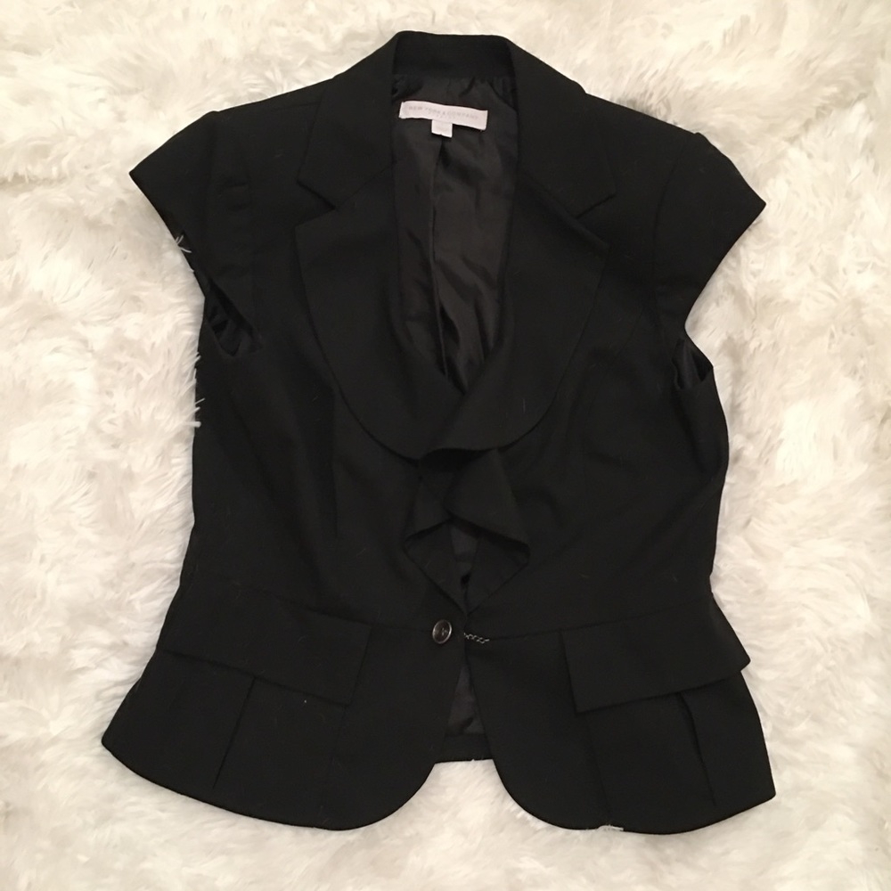 Two Piece Ladies Suit! NY&CO!
